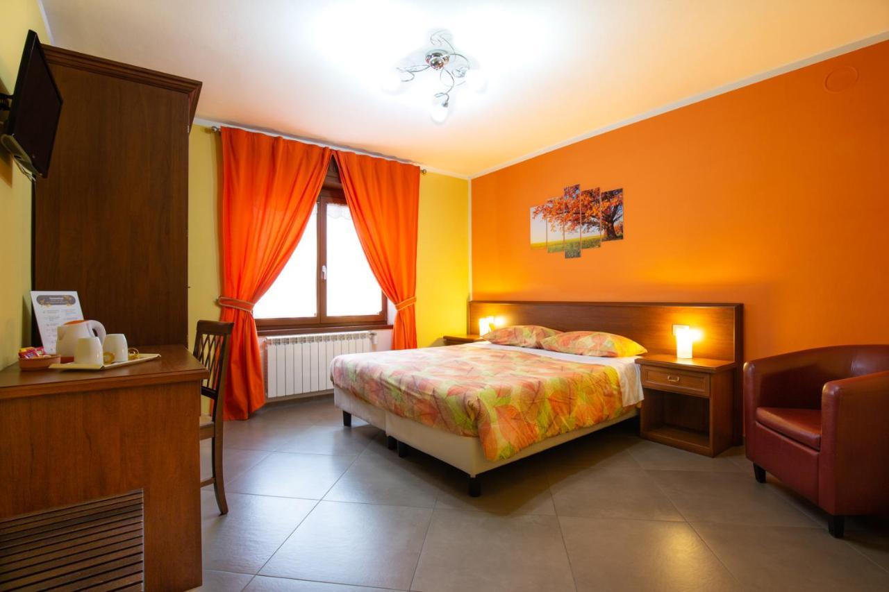 Mandoue Bed and Breakfast Pont-Saint-Martin Exteriör bild