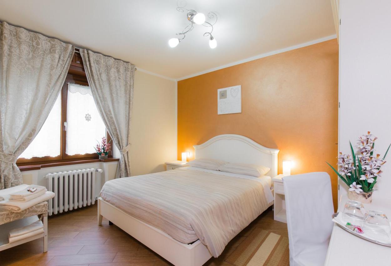 Mandoue Bed and Breakfast Pont-Saint-Martin Exteriör bild